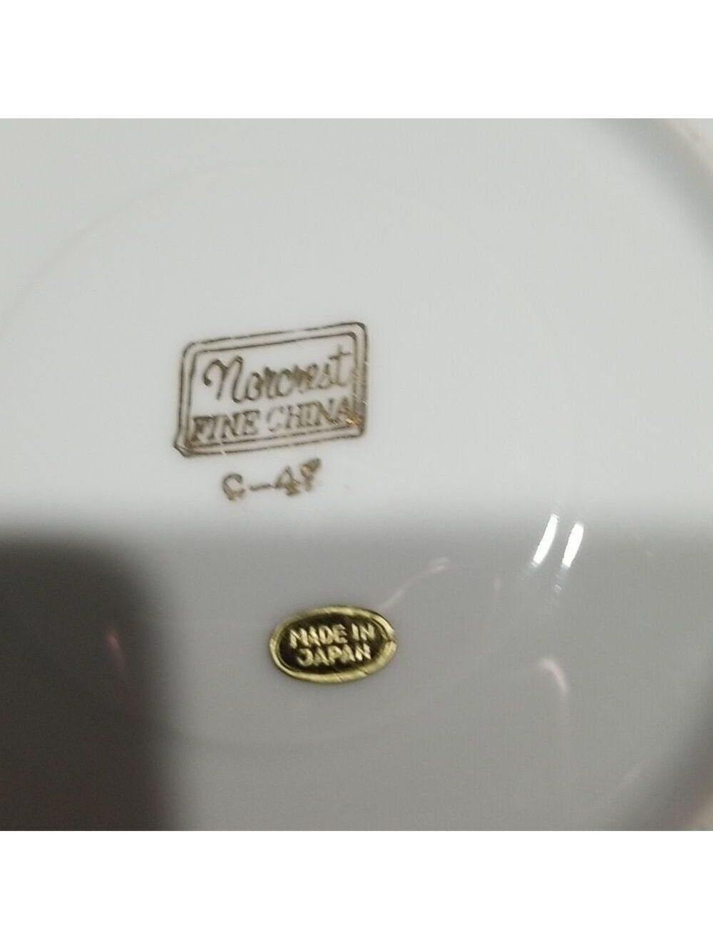 Vintage China Tea Cup and Saucer - Picture 4 of 5